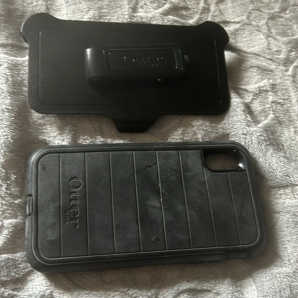 iPhone otterbox case and clip